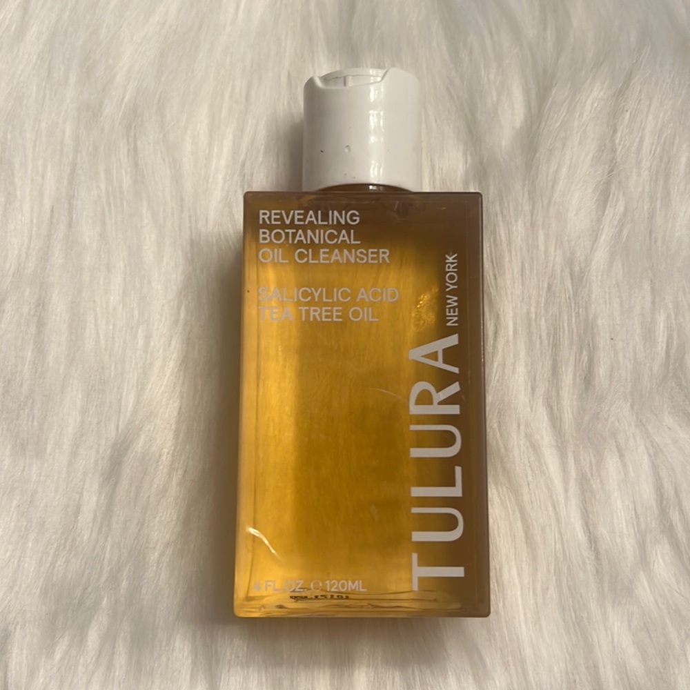 TULURA New York Revealing Botanical Oil Cleanser